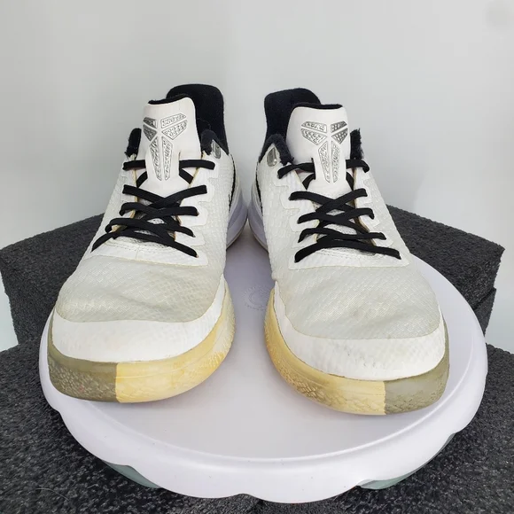 Nike Mamba Focus TB AT1214-100 Men's US 9 White Kobe Bryant Basketball Shoes